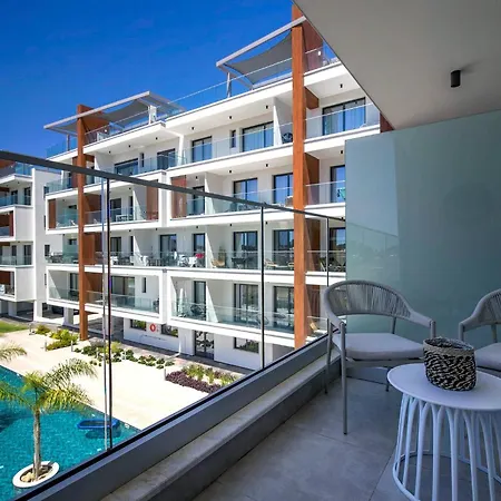 New Coral + Pool&sauna Apartamento *