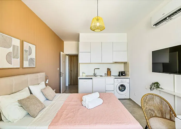 New Coral + Pool & Sauna * Paphos