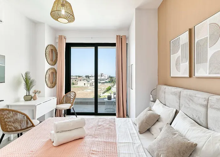 New Coral + Pool & Sauna * Paphos