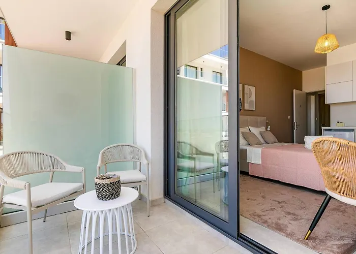 Apartamento New Coral + Pool & Sauna *