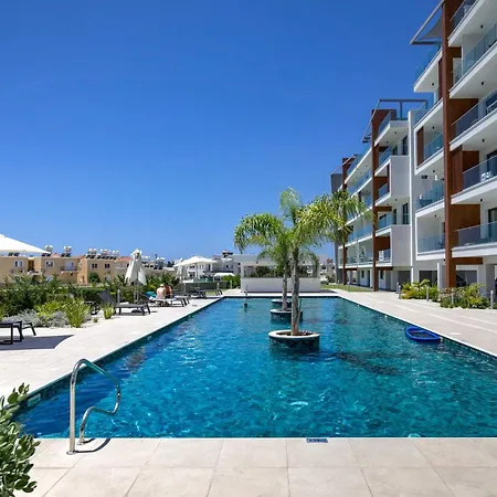 New Coral + Pool & Sauna Apartment